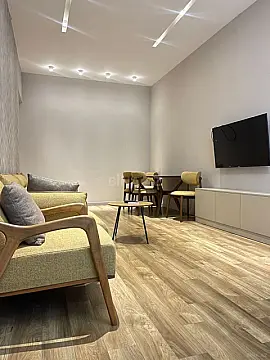 Kirayə verilir 2 otaqlı mənzil 100 m²