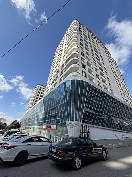 Satılır 4 otaqlı mənzil 158 m²