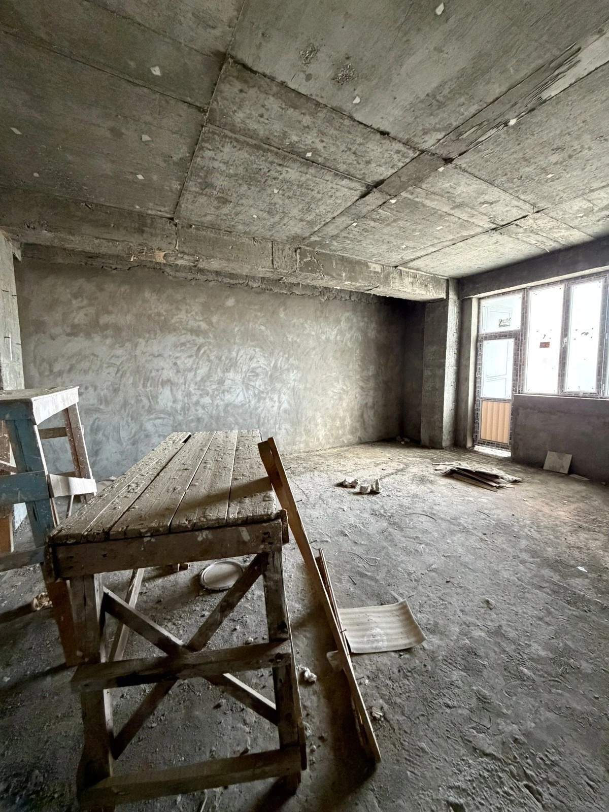 Satılır 4 otaqlı mənzil 158 m²