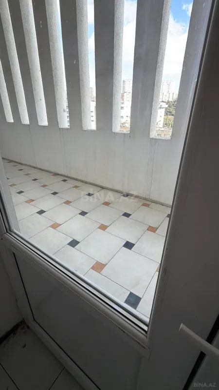 Satılır 4 otaqlı mənzil 158 m²