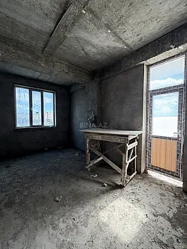 Satılır 4 otaqlı mənzil 158 m²