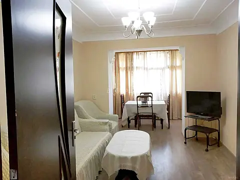 Satılır 2 otaqlı mənzil 55 m² — Bakı, İnşaatçılar 2 otaq 55.00 m²