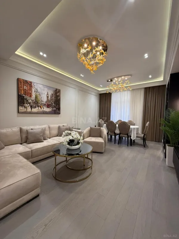 Satılır 4 otaqlı mənzil 140 m²