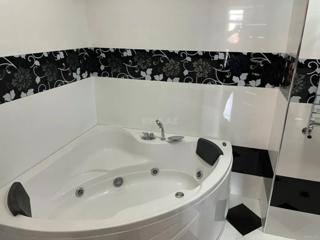 Kirayə verilir 4 otaqlı mənzil 160 m²