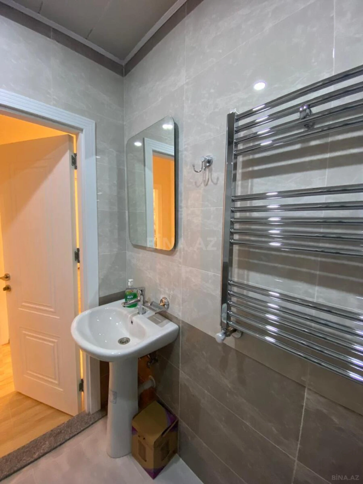 Satılır 2 otaqlı mənzil 62 m²