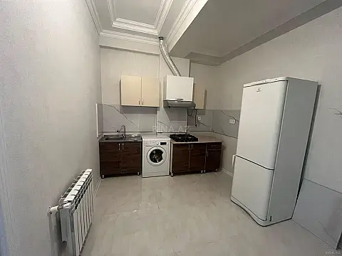 Kirayə verilir 2 otaqlı mənzil 66 m²