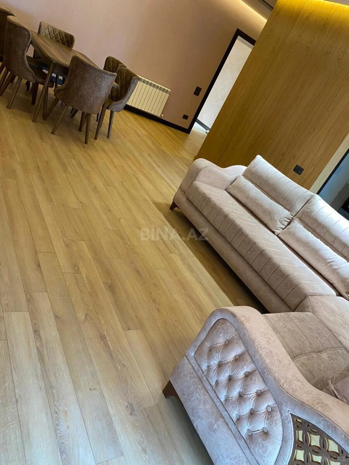 Kirayə verilir 2 otaqlı mənzil 90 m²