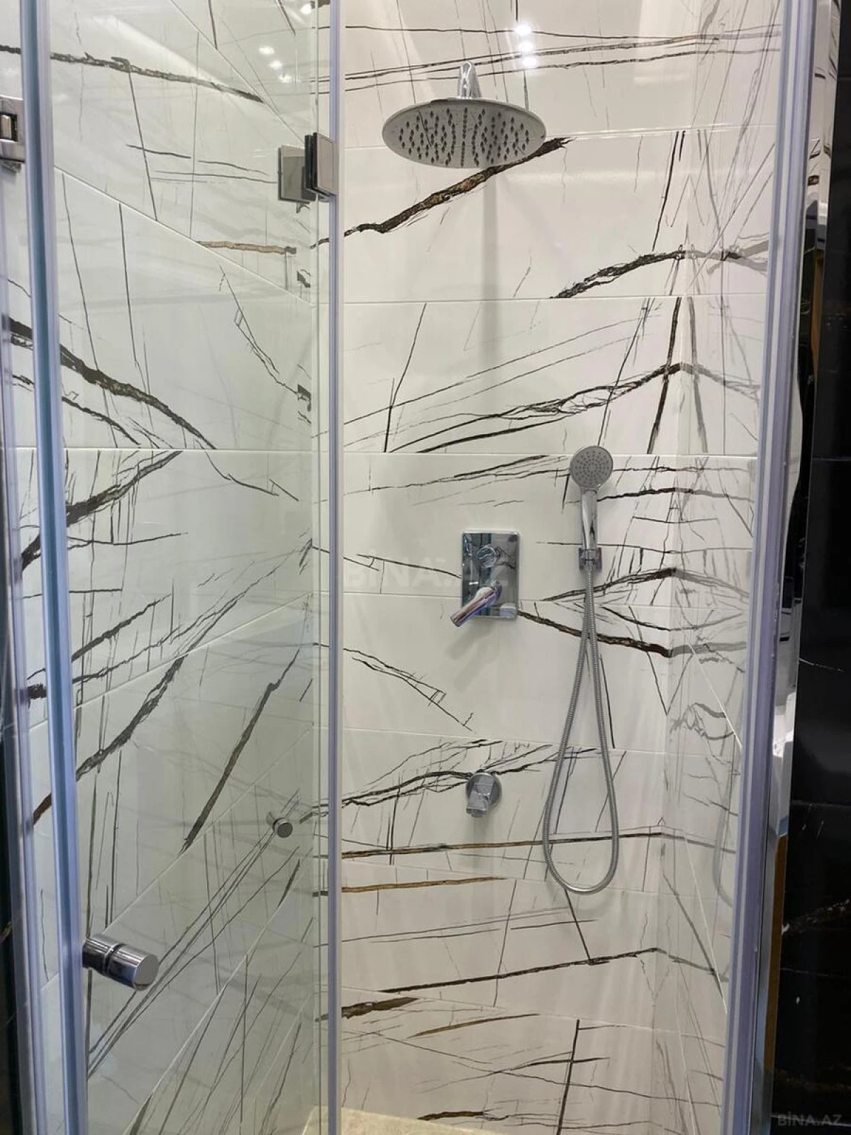 Kirayə verilir 2 otaqlı mənzil 90 m²