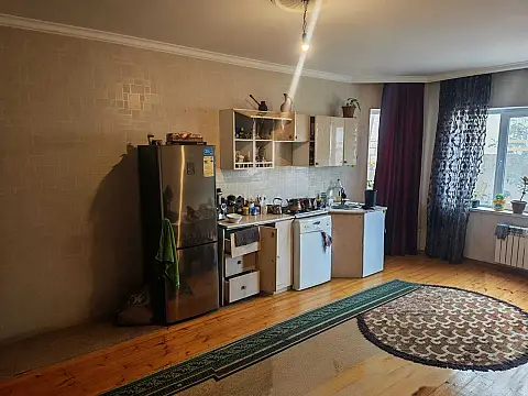 Satılır 6 otaqlı həyət evi 157 m²