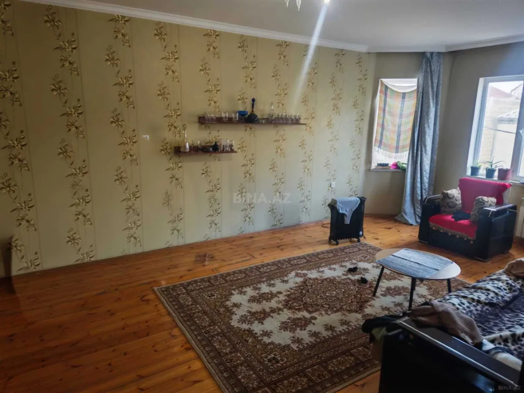 Satılır 6 otaqlı həyət evi 157 m²