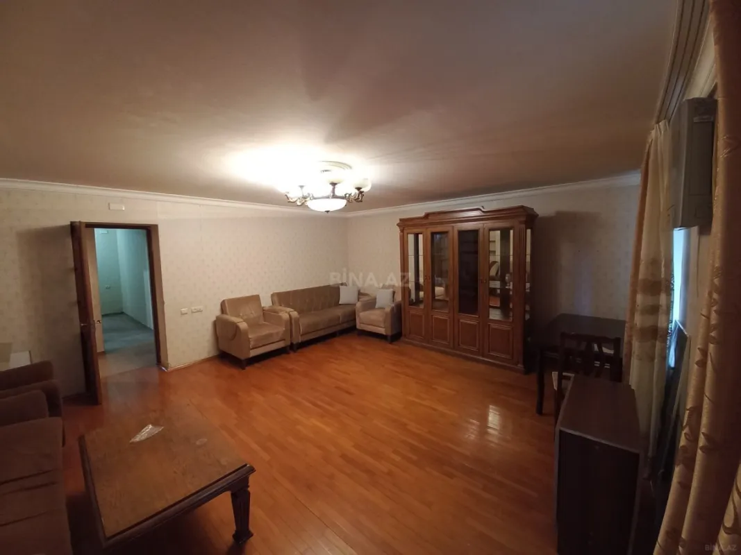 Kirayə verilir 2 otaqlı mənzil 80 m²