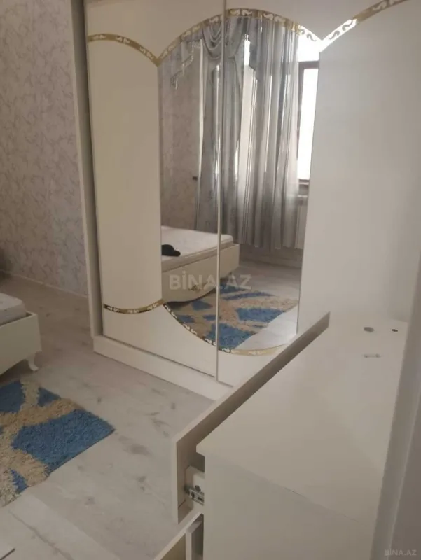 Kirayə verilir 3 otaqlı mənzil 114 m²
