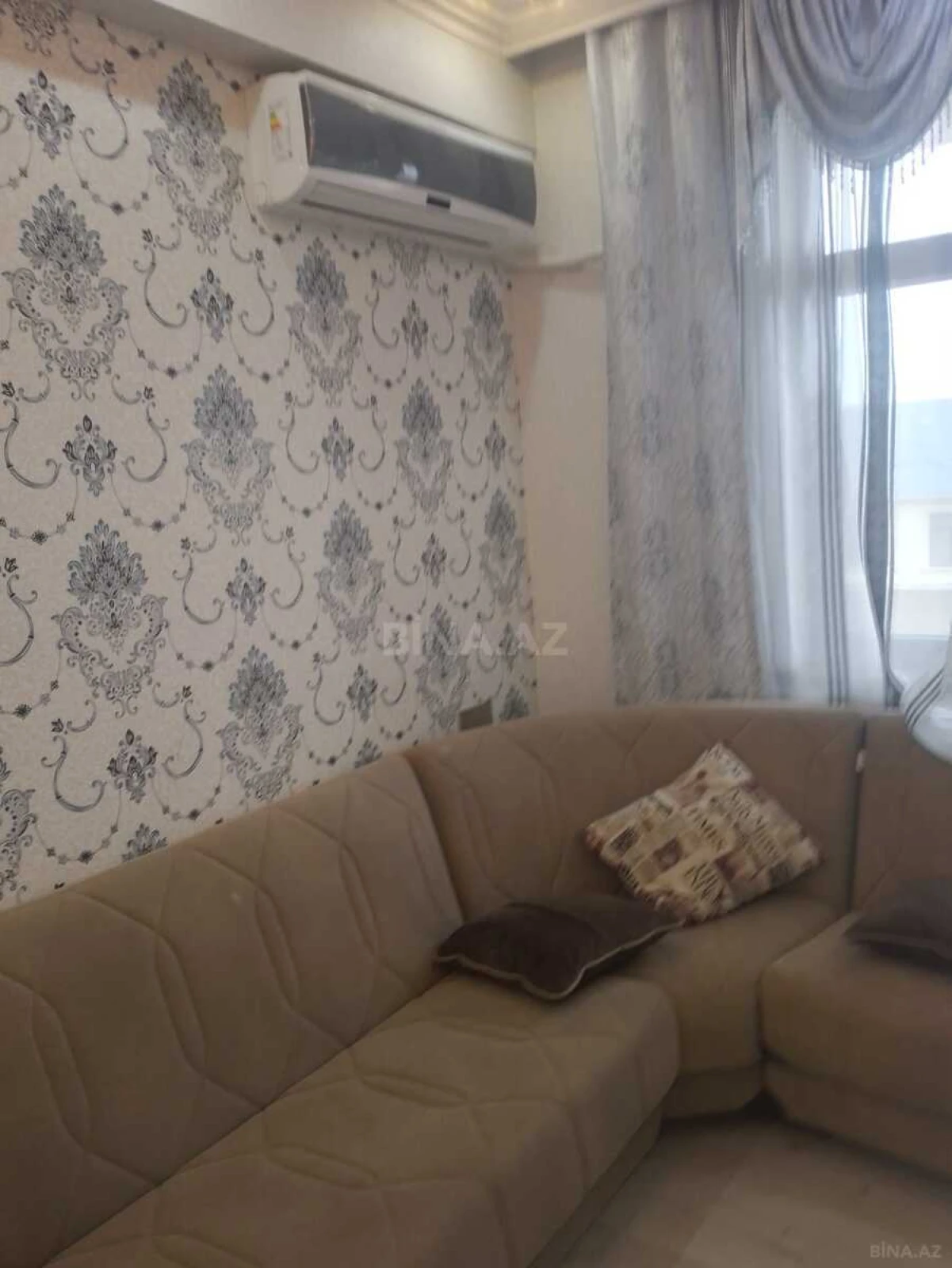 Kirayə verilir 3 otaqlı mənzil 114 m²