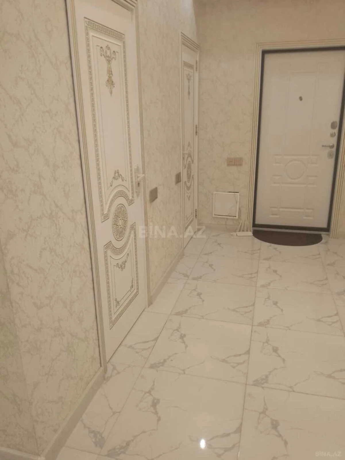 Kirayə verilir 3 otaqlı mənzil 114 m²