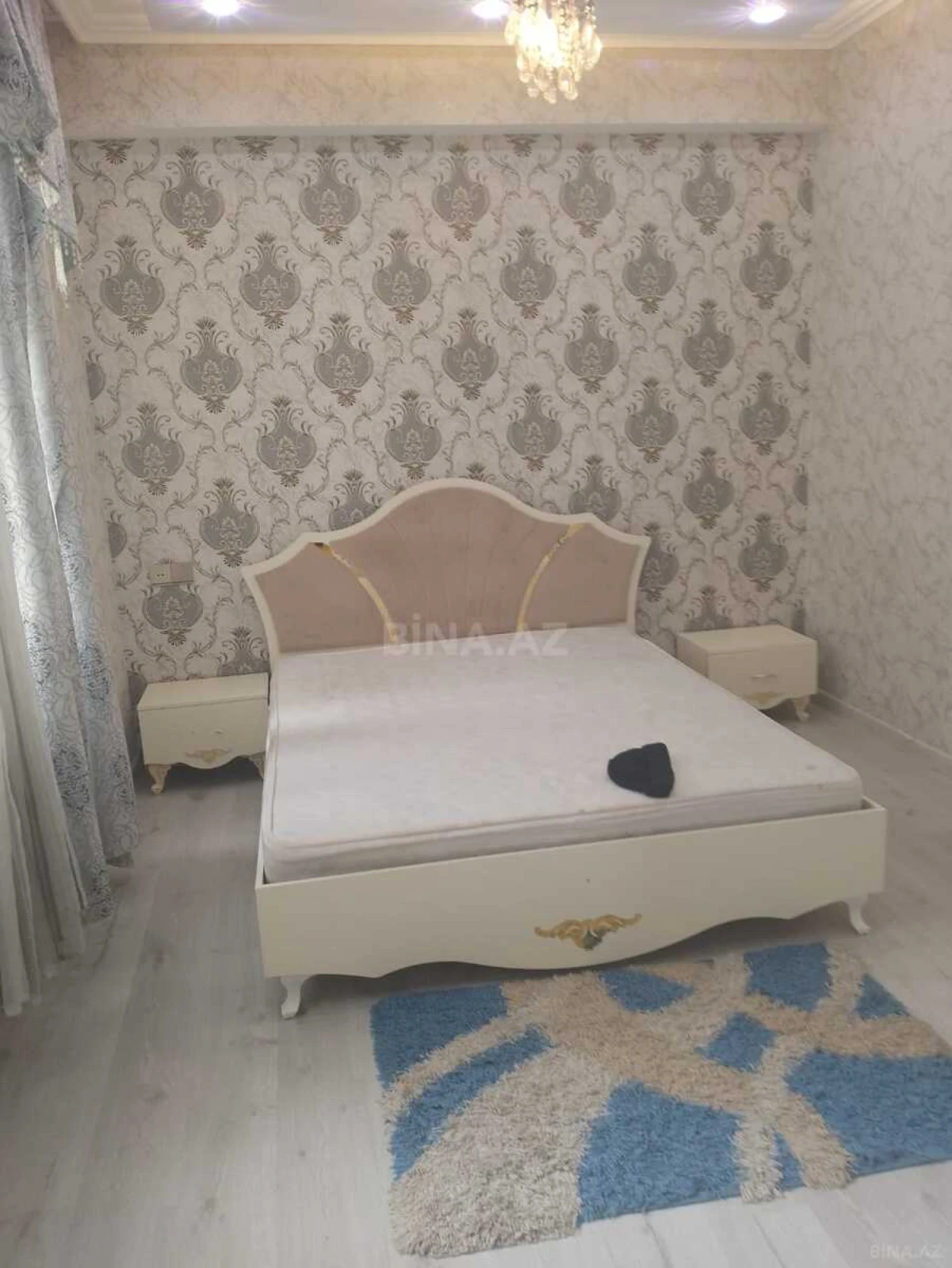 Kirayə verilir 3 otaqlı mənzil 114 m²