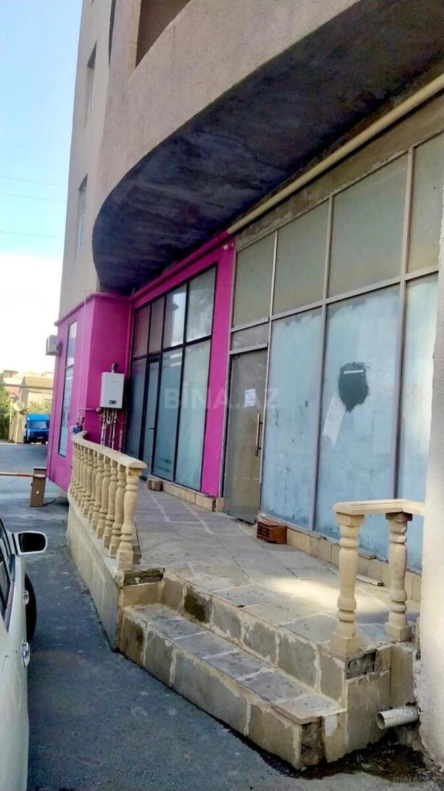 Satılır obyekt 220 m²