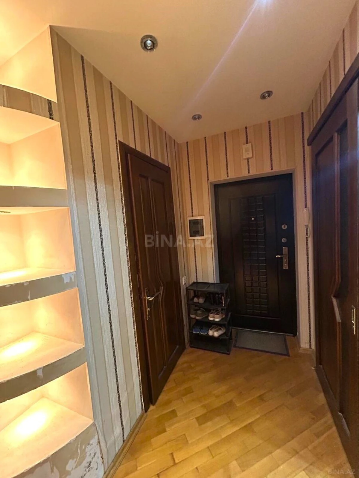 Satılır 3 otaqlı mənzil 82 m²