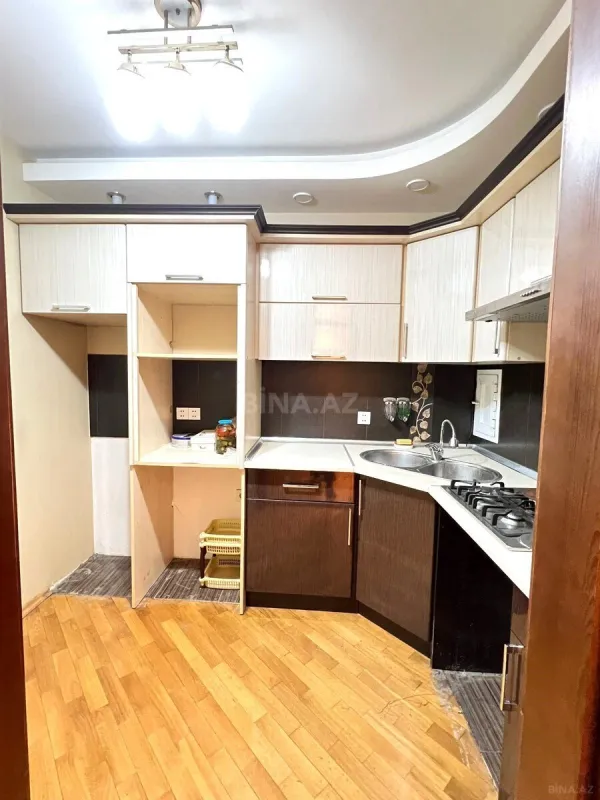 Satılır 3 otaqlı mənzil 82 m²
