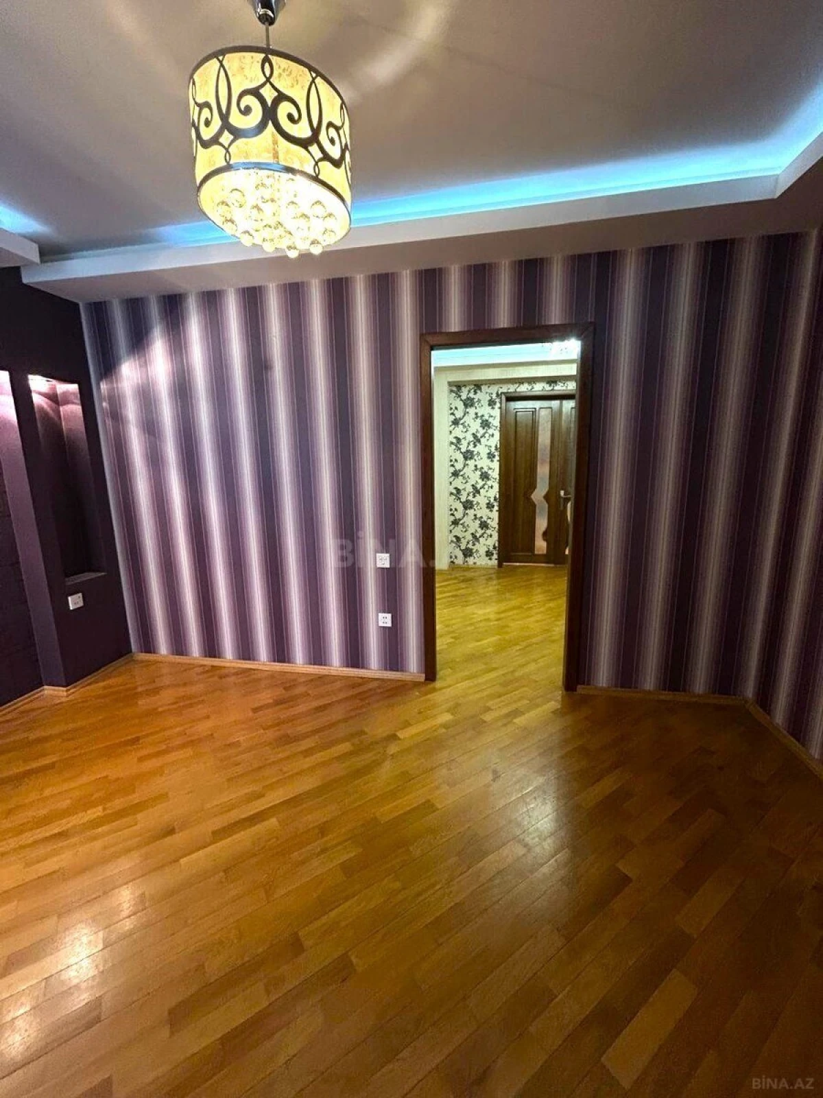 Satılır 3 otaqlı mənzil 82 m²