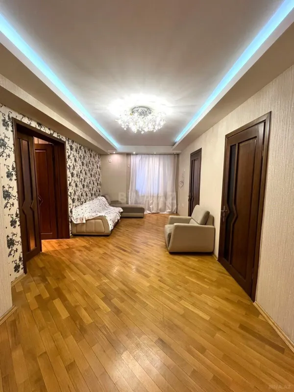 Satılır 3 otaqlı mənzil 82 m²