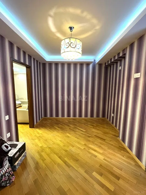 Satılır 3 otaqlı mənzil 82 m²