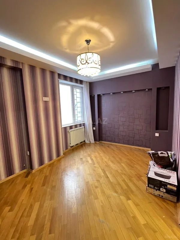 Satılır 3 otaqlı mənzil 82 m²