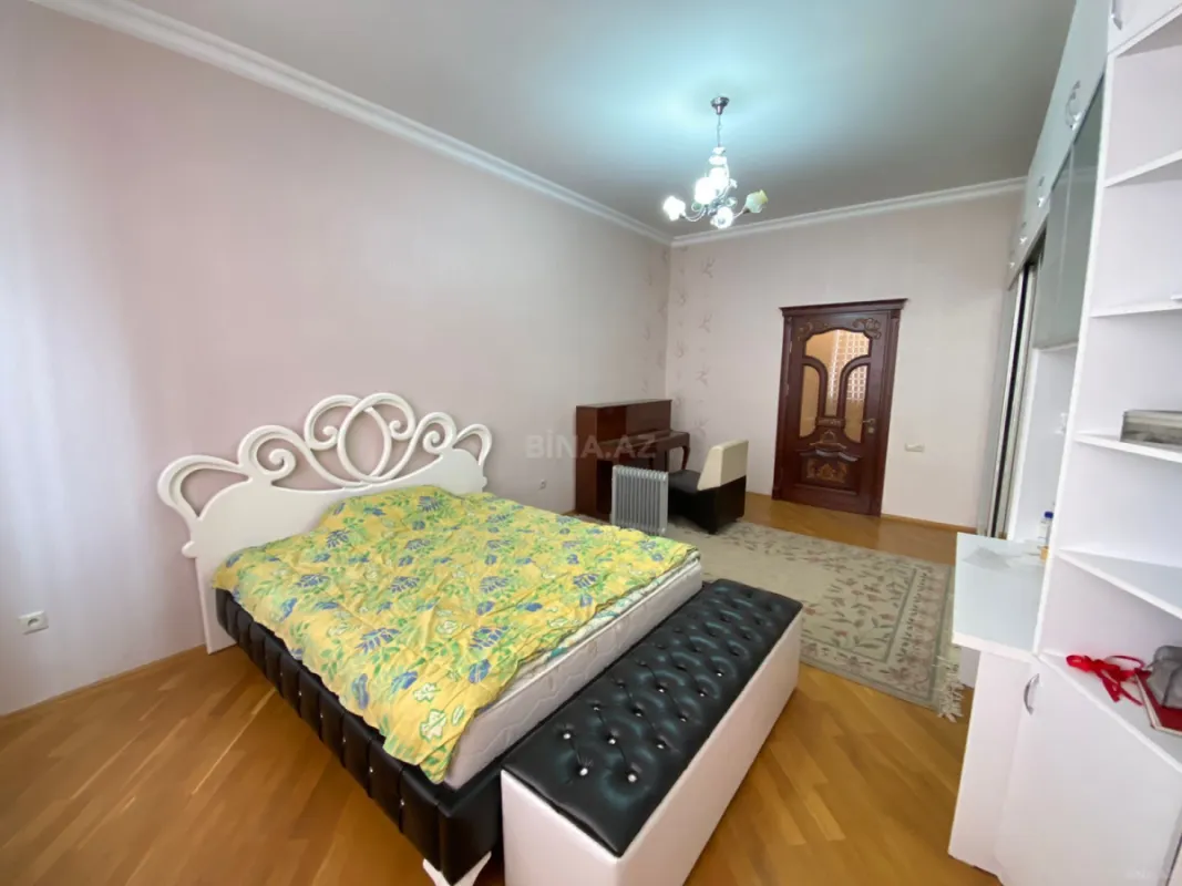 Kirayə verilir 3 otaqlı mənzil 166 m²