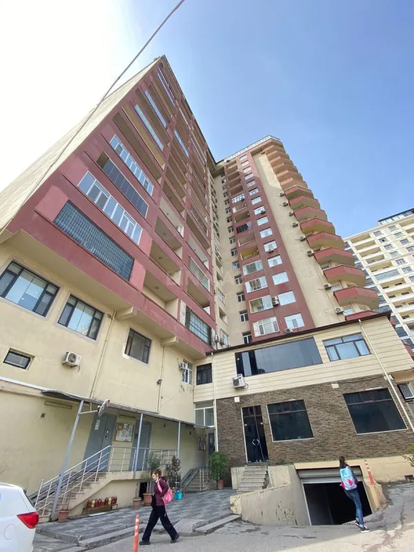 Kirayə verilir 3 otaqlı mənzil 166 m²