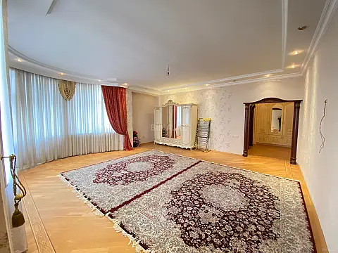 Kirayə verilir 3 otaqlı mənzil 166 m²
