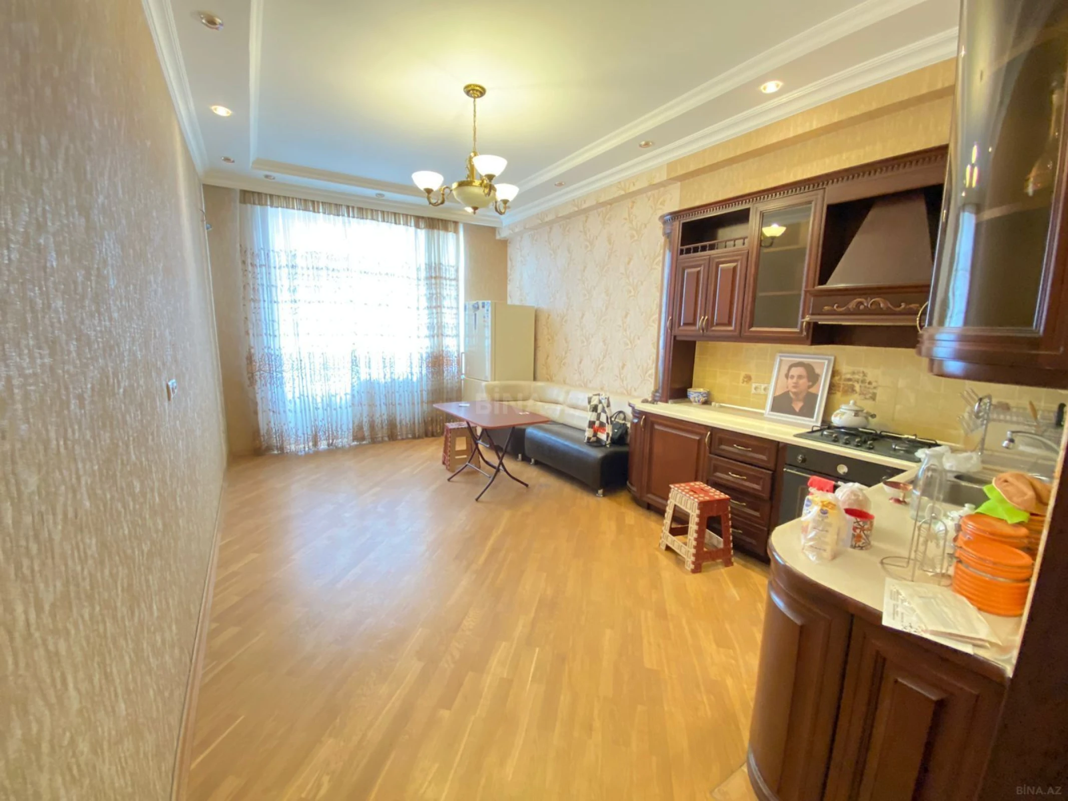 Kirayə verilir 3 otaqlı mənzil 166 m²
