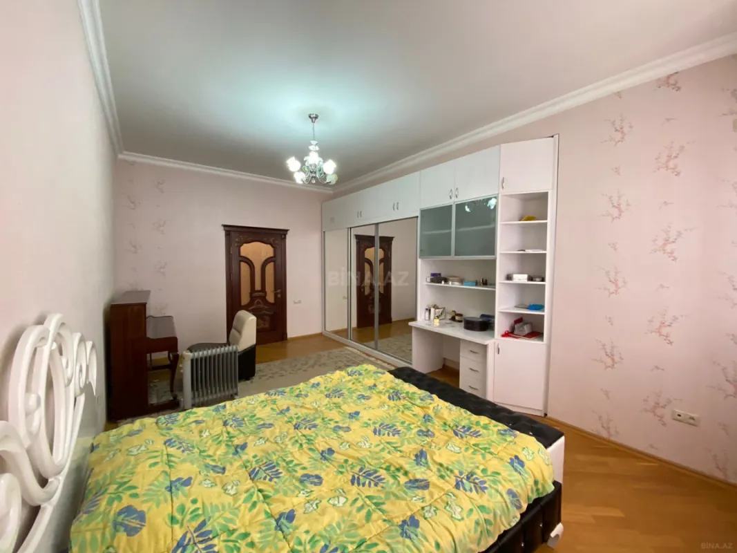 Kirayə verilir 3 otaqlı mənzil 166 m²