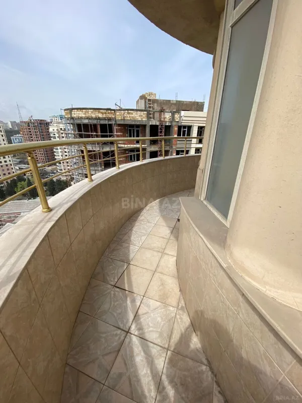 Kirayə verilir 3 otaqlı mənzil 166 m²