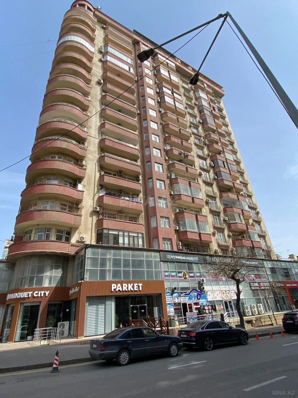 Kirayə verilir 3 otaqlı mənzil 166 m²