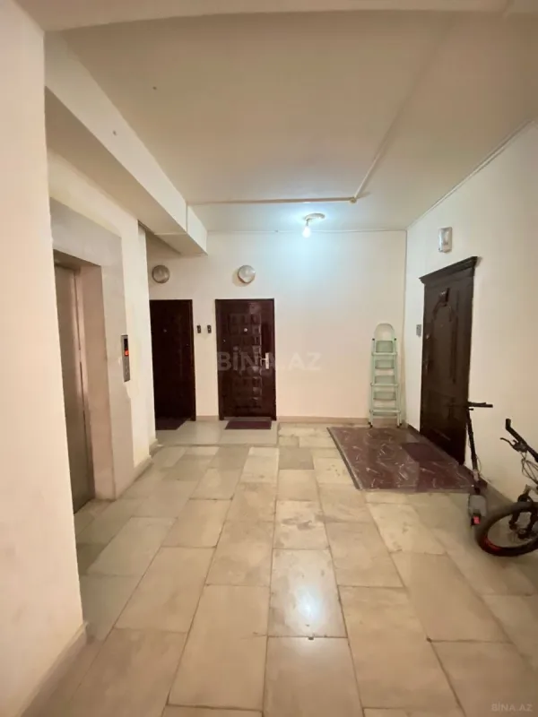 Kirayə verilir 3 otaqlı mənzil 166 m²