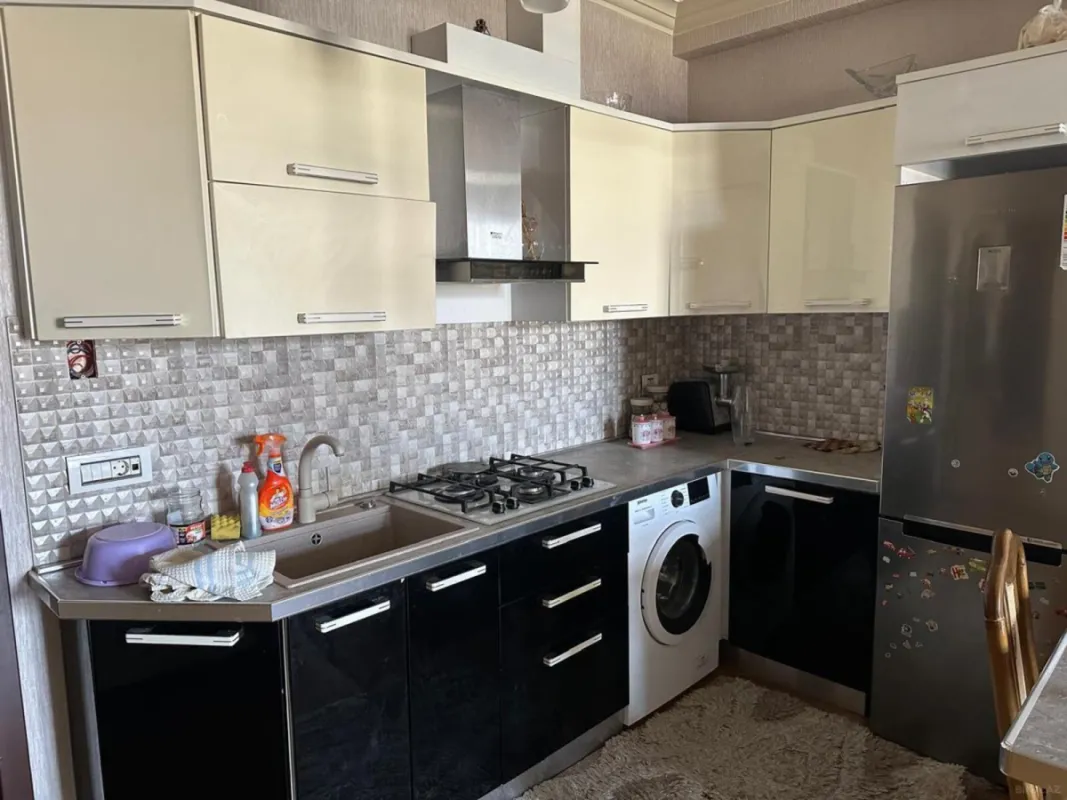 Kirayə verilir 2 otaqlı mənzil 60 m²
