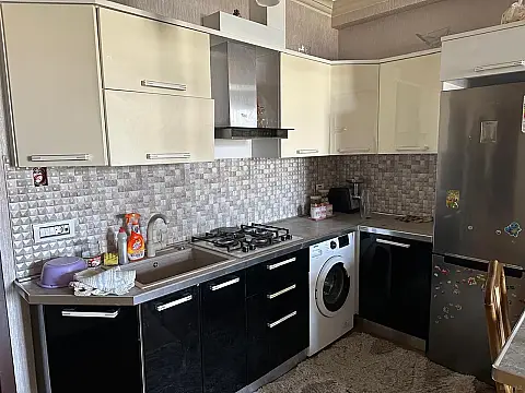 Kirayə verilir 2 otaqlı mənzil 60 m²