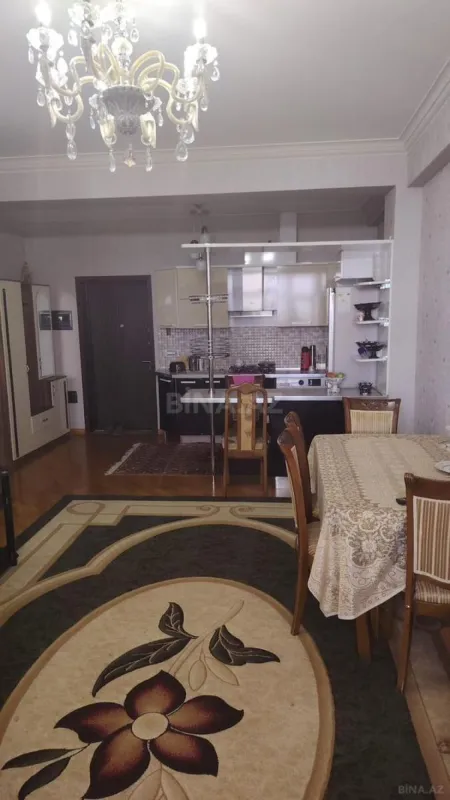 Kirayə verilir 2 otaqlı mənzil 60 m²