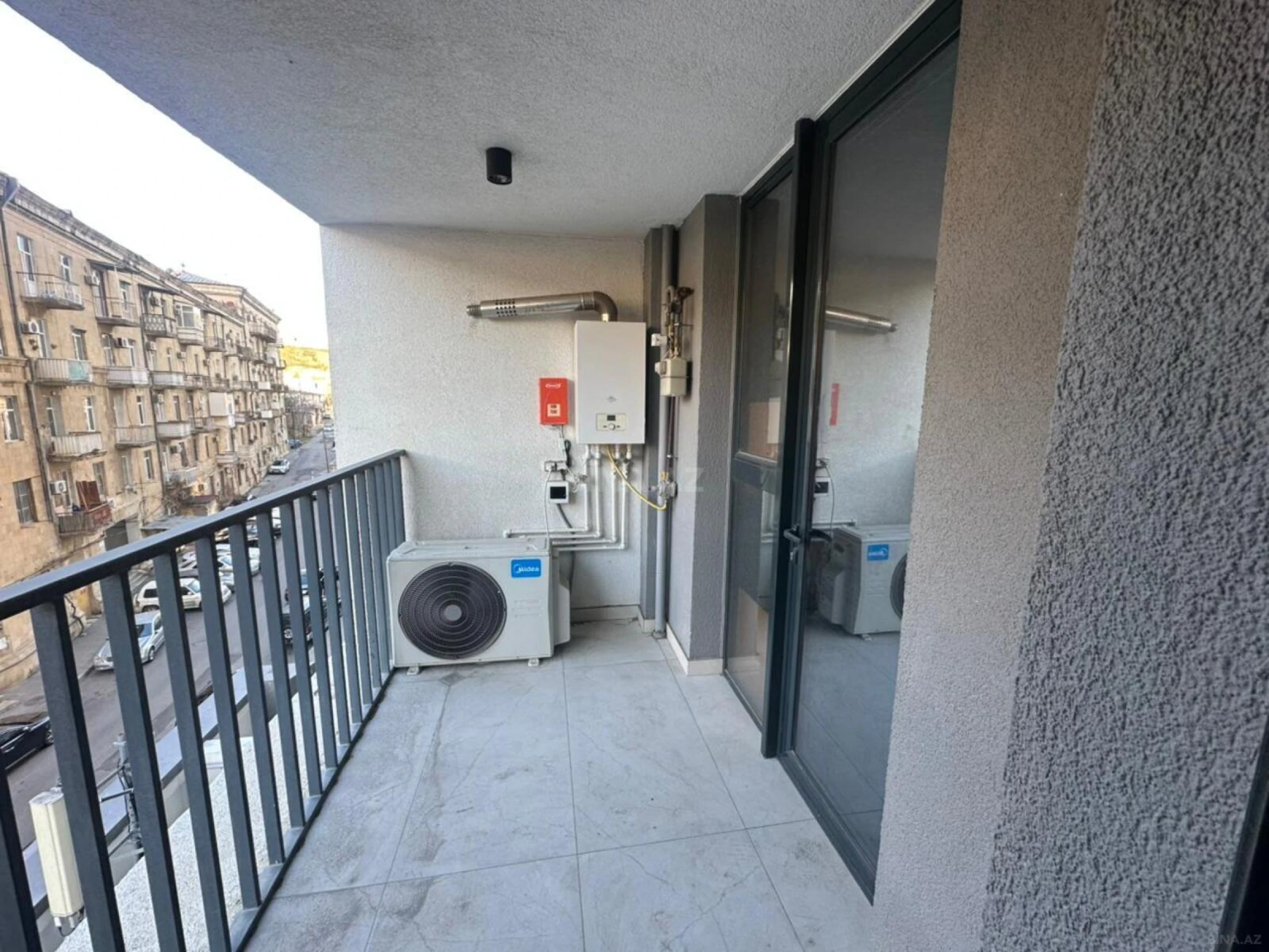 Kirayə verilir 2 otaqlı mənzil 80 m²