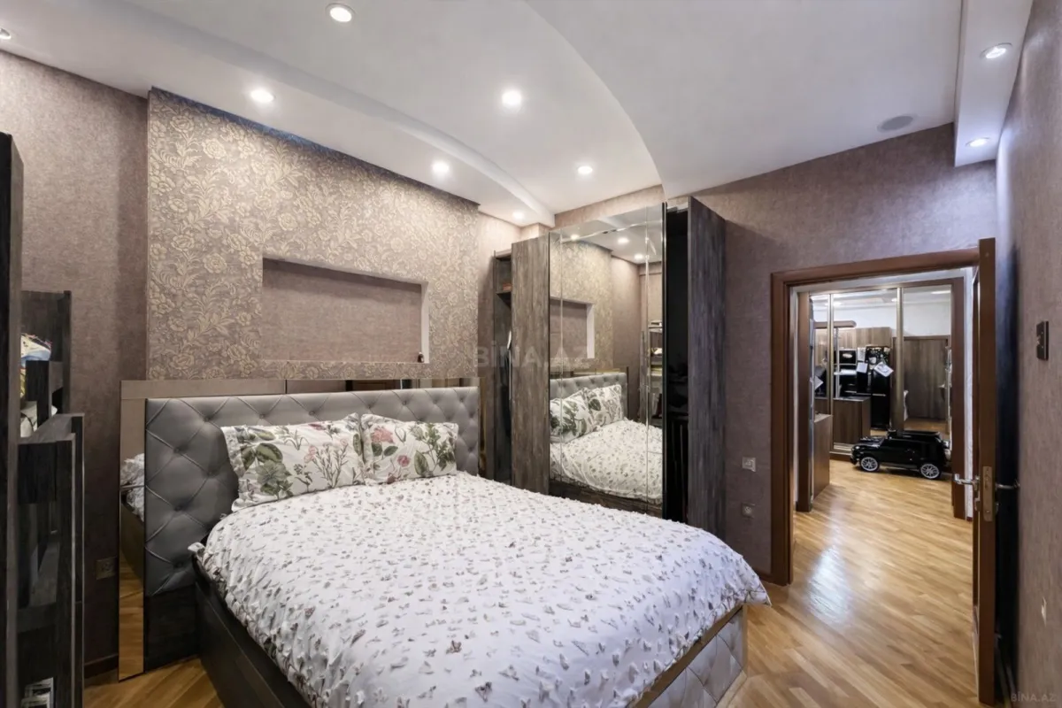 Satılır 2 otaqlı mənzil 65 m²