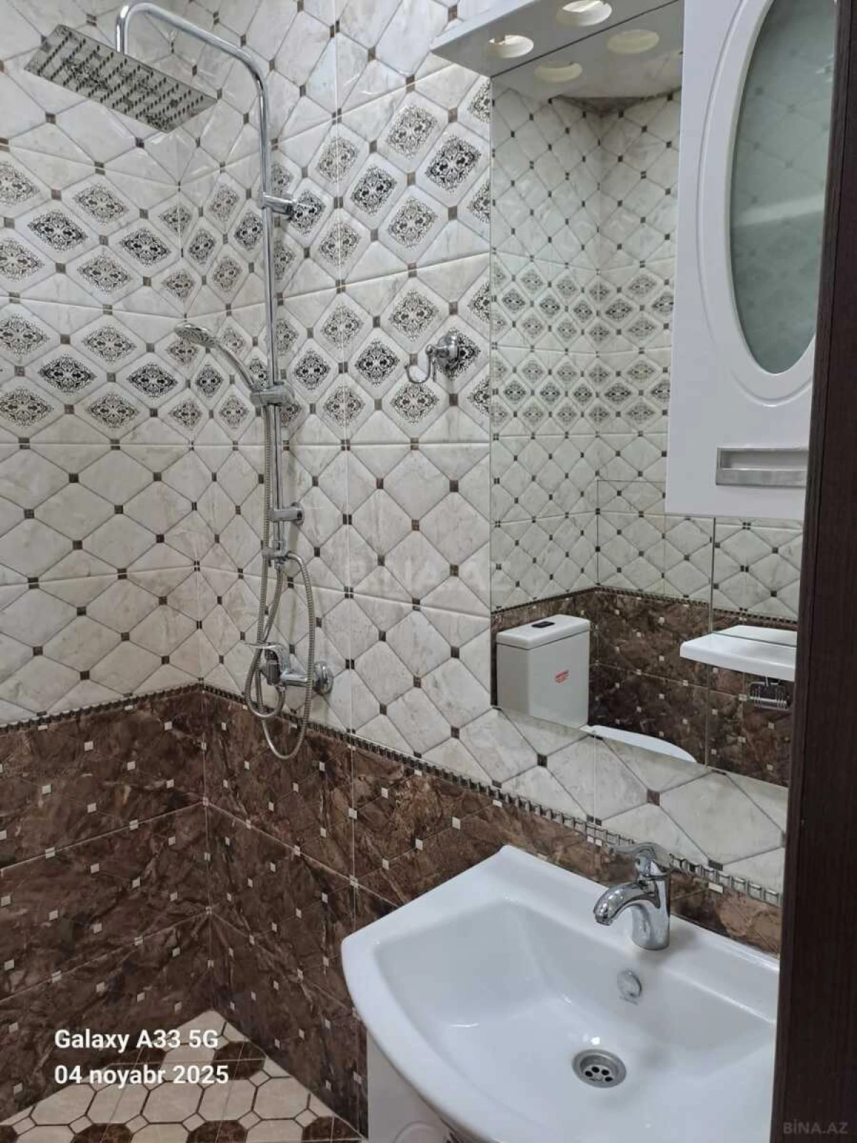 Kirayə verilir 3 otaqlı mənzil 109 m²