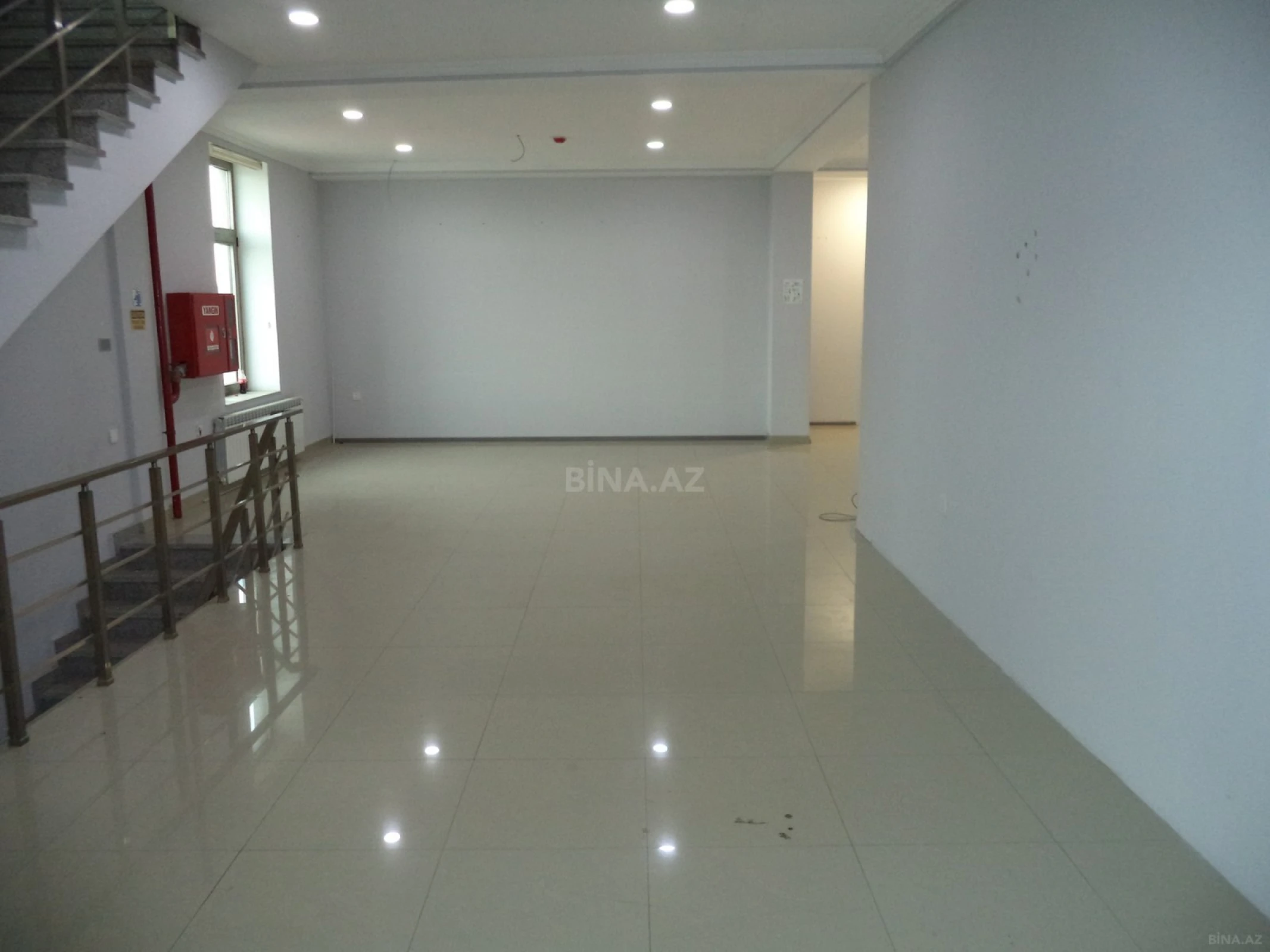 Kirayə verilir obyekt 300 m²