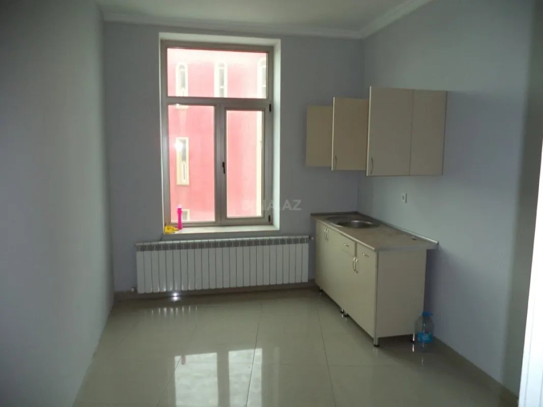 Kirayə verilir obyekt 300 m²