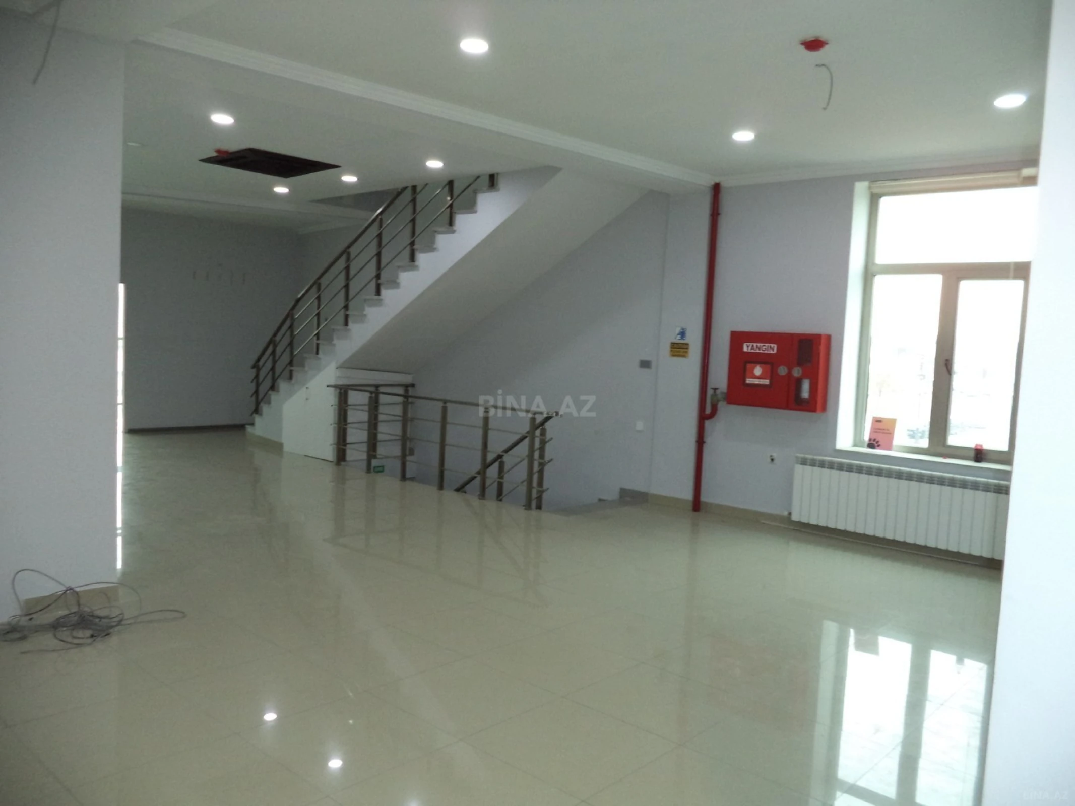 Kirayə verilir obyekt 300 m²