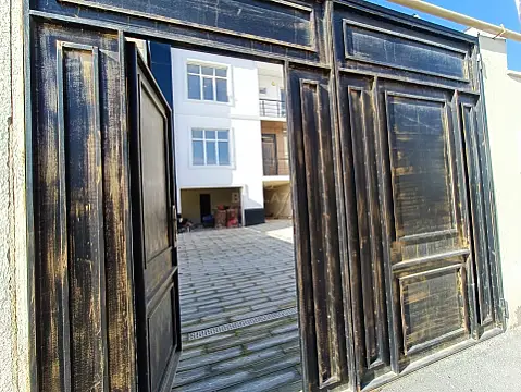 Satılır 4 otaqlı həyət evi 140 m²