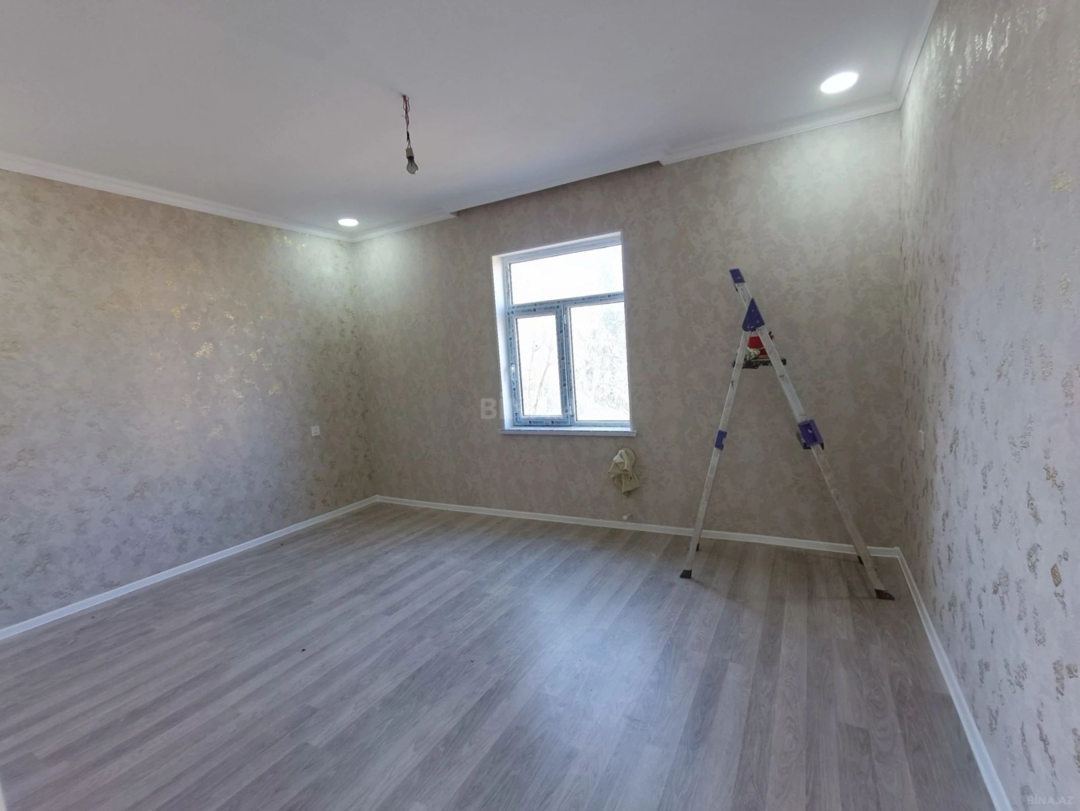 Satılır 4 otaqlı həyət evi 140 m²