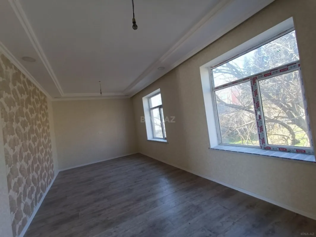 Satılır 4 otaqlı həyət evi 140 m²