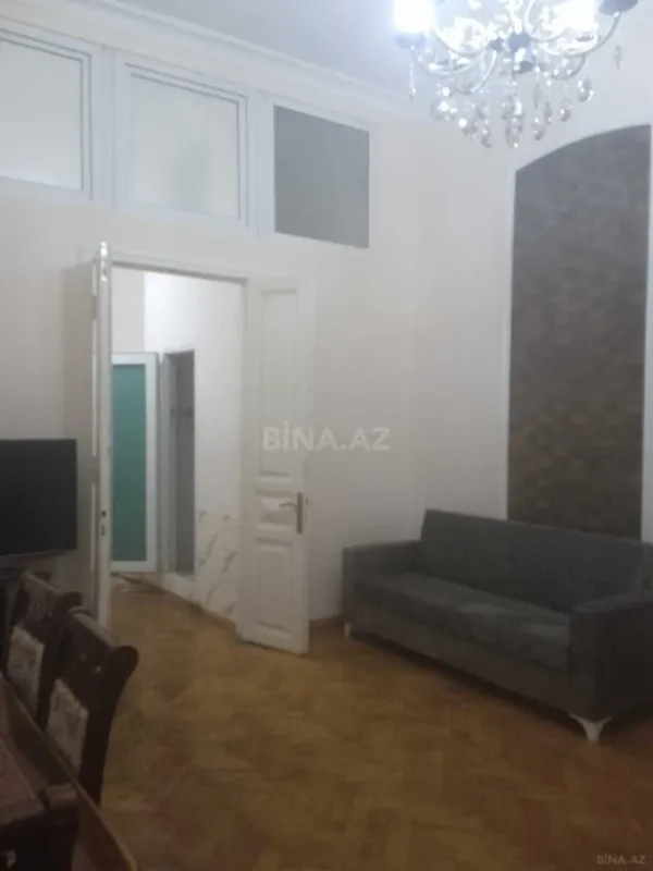 Kirayə verilir 2 otaqlı mənzil 60 m²
