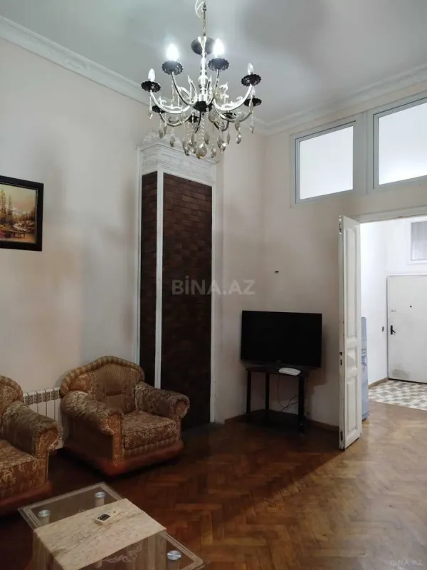 Kirayə verilir 2 otaqlı mənzil 60 m²
