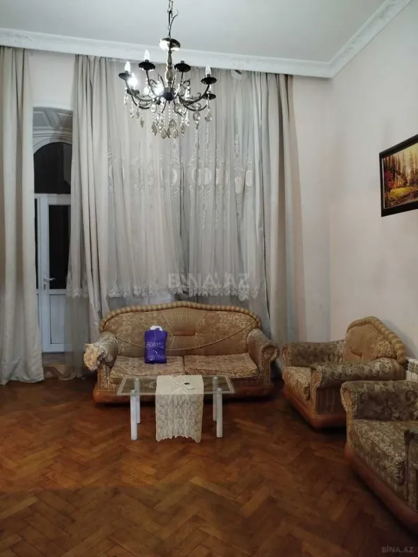 Kirayə verilir 2 otaqlı mənzil 60 m²