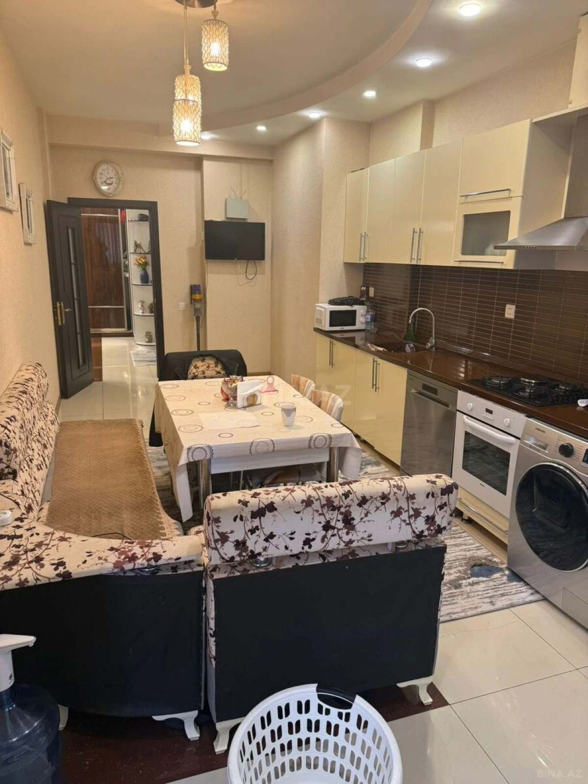 Satılır 4 otaqlı mənzil 162 m²